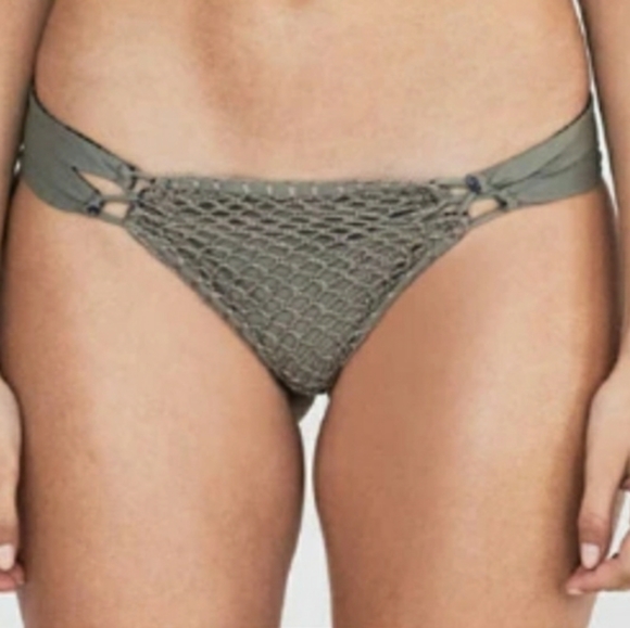 Reversible Mesh bikini bottom - Picture 1 of 7